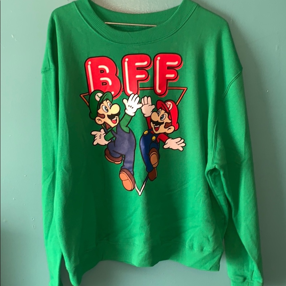 Super Mario sweatshirt